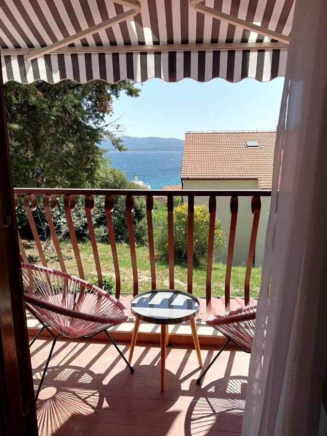Apartman Sesna Bol Exteriér fotografie