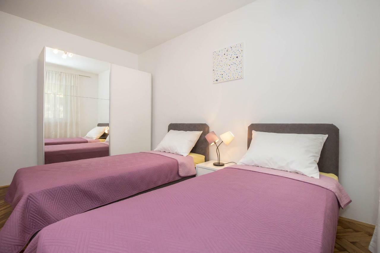 Apartman Sesna Bol Exteriér fotografie
